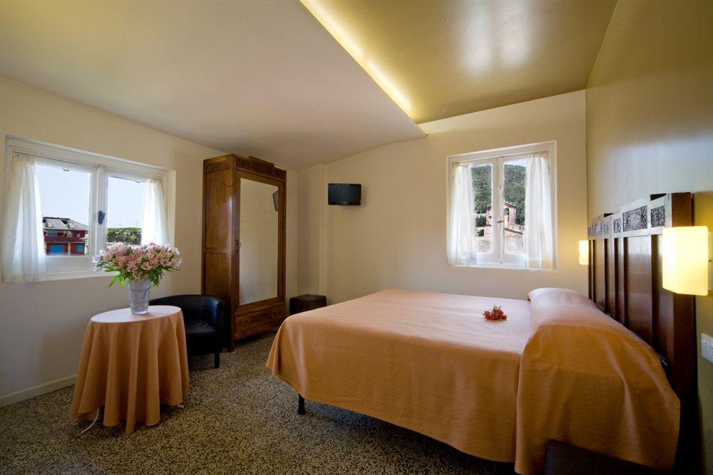 Hotel Europa เลวานโต ภายนอก รูปภาพ