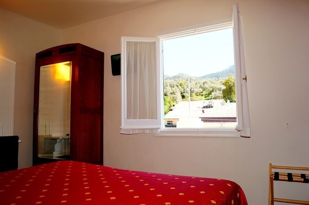 Hotel Europa เลวานโต ภายนอก รูปภาพ
